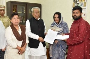 ऑफ कैंपस सेंटर को लेकर राज्यपाल से मिली विभा सिंह &nbsp;